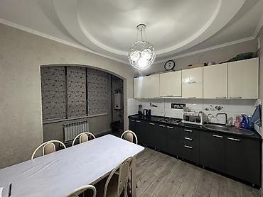 Район ТЭЦ 2шка 72кв/м от собственника Просторная кухня-гостиная - at lalafo.kg Район ТЭЦ 2шка 72кв/м от собственника Просторная кухня-гостиная -