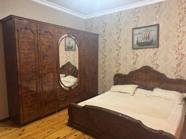 Двуспальная кровать, 2 тумбы, Шкаф, Комод, Малайзия, Б/у