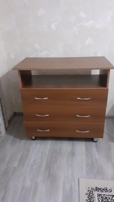 вешалки настенные в прихожую дорогие: Прямой шкаф