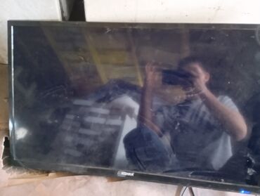 Сломанный телевизор экран упала яркость рабочий!!!!!!!!!