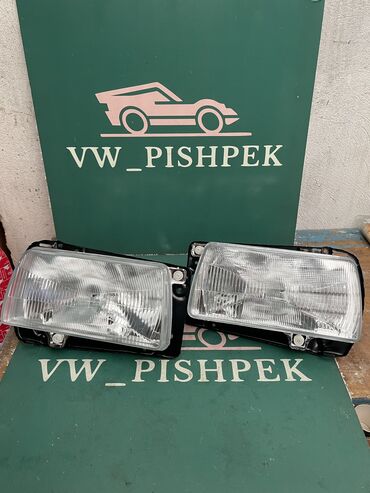 купить кроссовки футбольные: Комплект передних фар Volkswagen 1990 г., Новый, Аналог, Китай