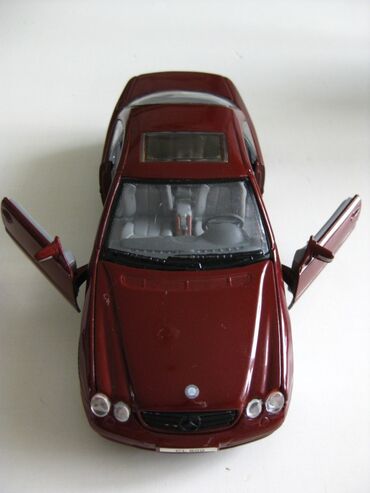 Модели автомобилей: Масштабная модель 1:32
mercedes-benz cl-600
состояние на фото!
