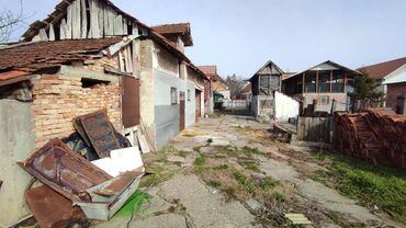 Kuće na prodaju: Prodajem kuću sa pripadajućim zemljištem i pomoćnim objektima, ukupne — 16