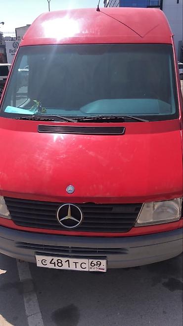 sprinter задний дверы: Грузовой фургон Mercedes-Benz Sprinter (поколение W901–W905), красный — 3