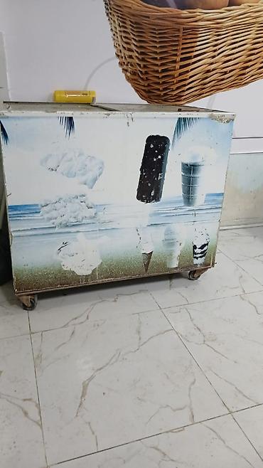 Şüşəli dondurucu