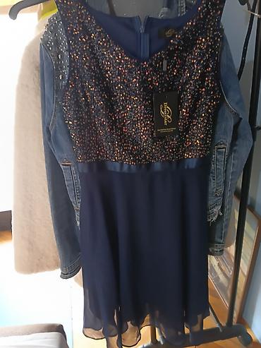 lakovane torbe: Elegantna koktel haljina Dressystar – tamnoplava - Gornji deo — 6