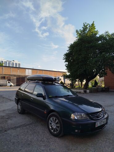 спэйс вагон: Toyota Avensis: 2002 г., 2 л, Механика, Дизель, Универсал