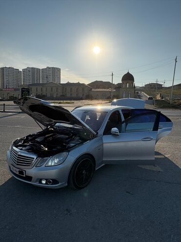 Mercedes-Benz: Mercedes-Benz E 220: 2.2 l | 2011 il Sedan — 11