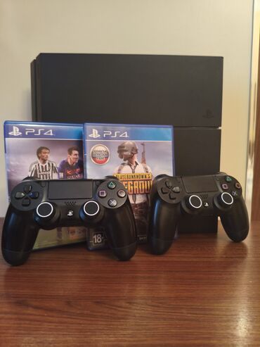 İdeal Ps4. 2 disk hədiyyə verilir. Pultlar originaldır. 1tb yaddaş