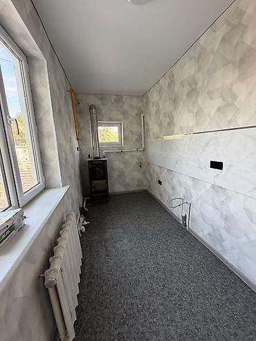 Продажа домов: 4 комнаты, 77 м², 5 соток, Бишкек, Красный Строитель 2 ж/м Собственник — 10