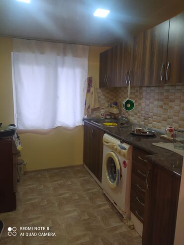 Uzunmüddətli kirayə evlər: Ev Xaçmaz şəhər s.qurbanov küç.4 mertebeler terefde yerləşir aylıq — 6