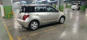 купить маленькую машину недорого: Toyota ist: 2002 г., 1.5 л, Автомат, Бензин, Хетчбек