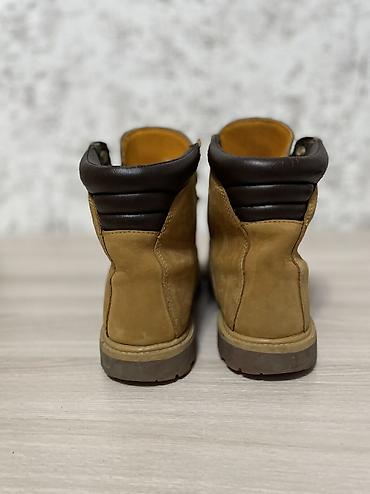 Ботинки: Классические Timberland ботинки оригинал, в хорошем состоянии, размер — 5