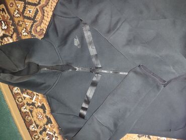 флиски: Продаю Nike Tech fleece и сороконожки за 2900 Сомов !!! Флиска в