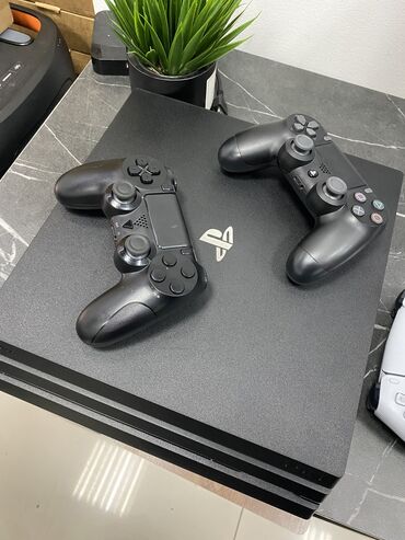 playstation 3 12gb: Sony PlayStation 4 pro Цвет: черный Память : 1тб Версия ПО 10:50