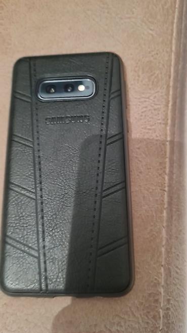 samsung laptop: Samsung Galaxy S10e, 128 GB, rəng - Qara, Barmaq izi — 4