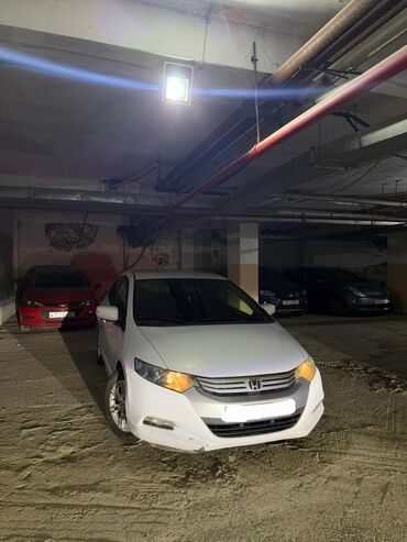disk ve teker: Honda Insight: 1.3 l | 2010 il Hetçbek