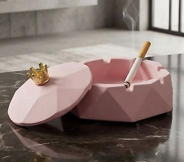 split ender cena: Pepeljara sa poklopcem – geometrijski dizajn, roze boja - Materijal — 1
