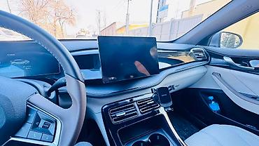 BYD: BYD Qin: 2024 г., 1.5 л, Вариатор, Гибрид, Седан — 4