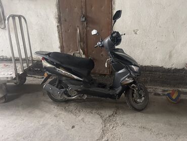 Скутеры: Скутер M8, 180 куб. см, Бензин, Б/у