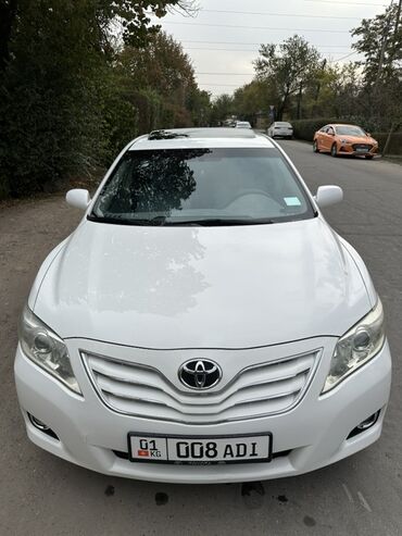 экономичные машины: Toyota Camry: 2010 г., 2.5 л, Типтроник, Бензин, Седан