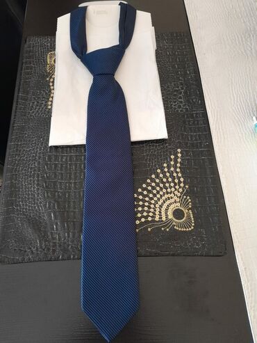 Digər kişi geyimləri: Новый галстук. Есть ещё разная одежда. Чтобы посмотреть все мои