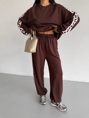 Kompleti: Kompleti oysho materijal 3500 din
Vel:S,M,L
Duzina 115 cm — 7