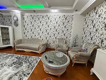 masa ve stullar: Klassik üslubda qonaq otağı dəsti - Dəst tərkibi: 3 nəfərlik divan, 2 — 1