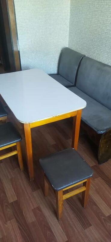 мебель для фаст фуда: Комплект стол и стулья Кухонный, Б/у