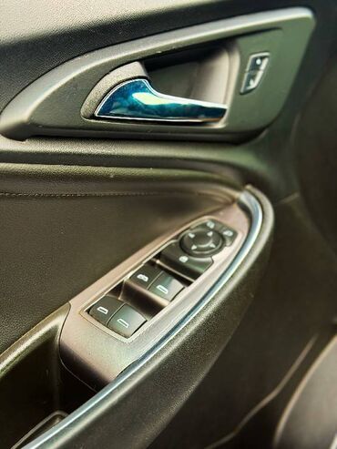 Chevrolet: Chevrolet Malibu: 1.5 l | 2017 il 143300 km Sedan — 25