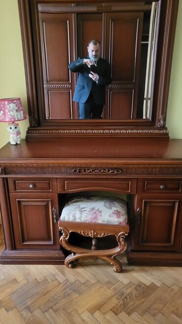 Qonaq otağı dəstləri: İşlənmiş, Dolab, TV altlığı, Kredit yoxdur — 11