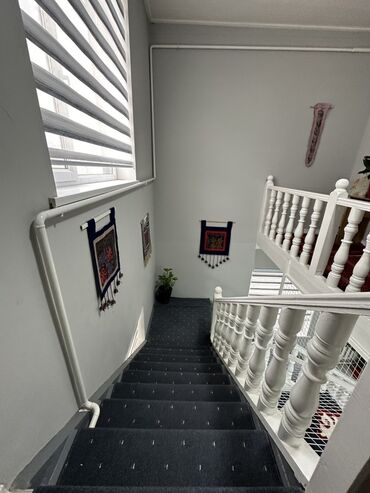 Посуточная аренда комнат: Уютный номер-студия с отдельным санузлом. Планировка и оснащение: - — 10