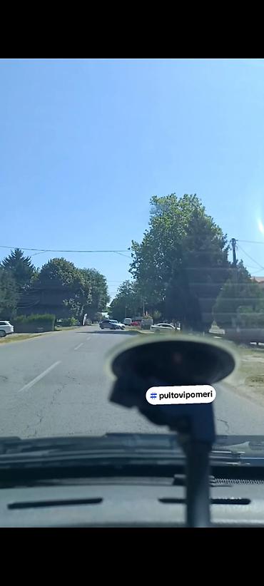 Stolovi: -Pult 13 se moze izraditi od materijala kao sto su Univer, medijapan — 14