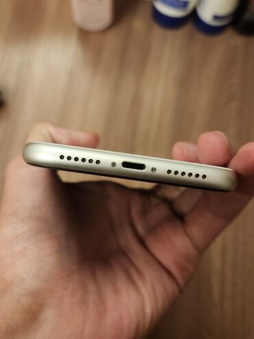 Apple iPhone: IPhone 11, 64 GB, Ağ, Simsiz şarj, Face ID, Sənədlərlə — 4