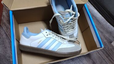 обувь осень: Кроссовки, 36, Adidas Originals, Б/у, цвет - Голубой, Самовывоз, Платная доставка