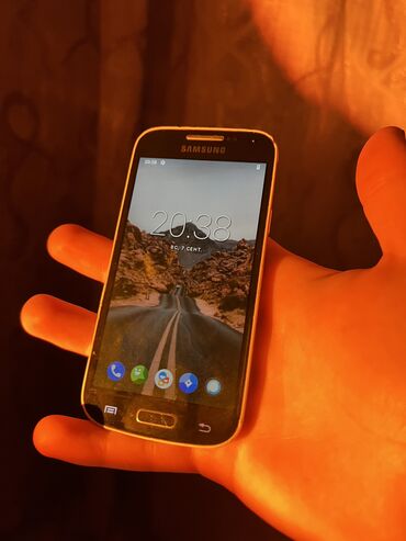 телефоы: Samsung Galaxy S4 Mini Plus, Б/у, 16 ГБ, цвет - Черный, 2 SIM