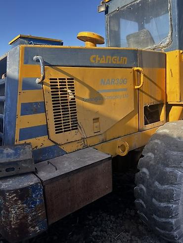 Погрузчики: Погрузчик, 2010 г., Колесный, Фронтальный — 11