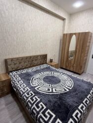 ağ sirkə qiyməti: Yataq desti 400azn. alinib istifade edilmeyib. Matras var. Unvan