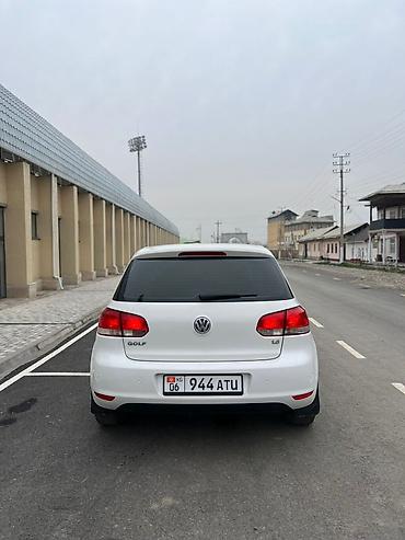Volkswagen: Volkswagen Golf: 2010 г., 1.6 л, Автомат, Бензин, Хэтчбэк — 2