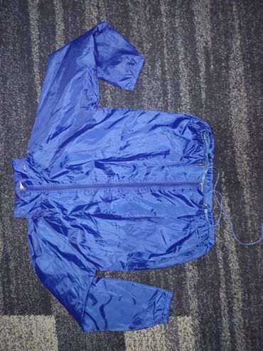пиджак голубой: Ветровка, состояние отличное, ни разу не носил. Можно сказать новая