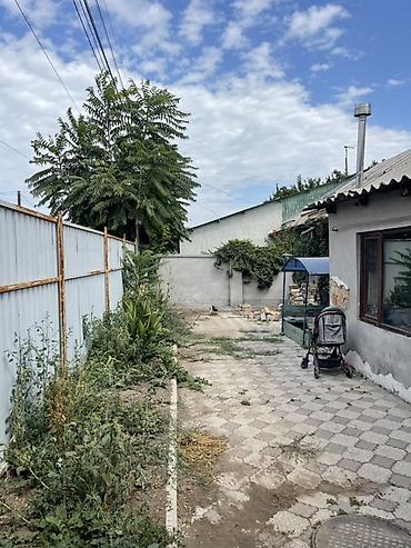 60: Продаётся пол дома барачного типа. Коммуникации Свет Вода холодная — 2