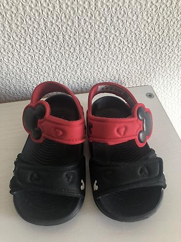 кроссовки футбол: Новые детские сандали! Adidas оригинал! Покупали в ОАЭ! Подойдут — 3