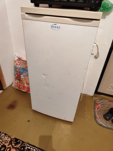 холодильник avest: Холодильник Avest, Б/у, Двухкамерный