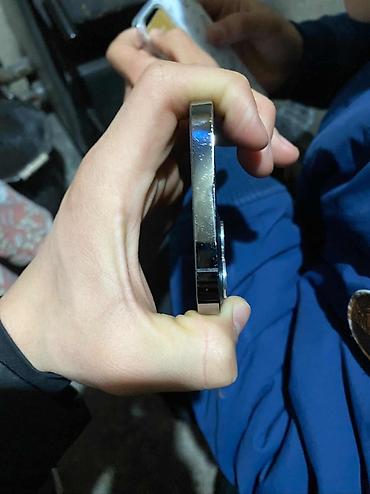 Apple iPhone: IPhone 12 Pro, Б/у, 128 ГБ, Серебристый, Чехол, 73 % — 1