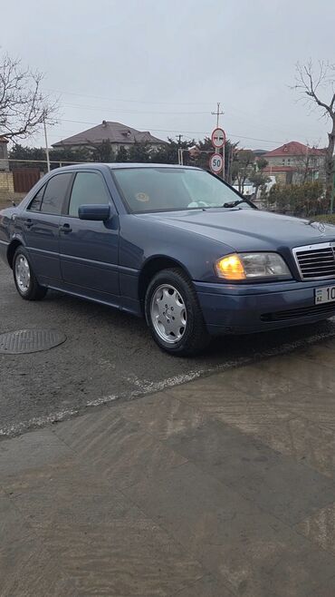 Mercedes-Benz: Mercedes-Benz 200: 2 l | 1994 il Sedan