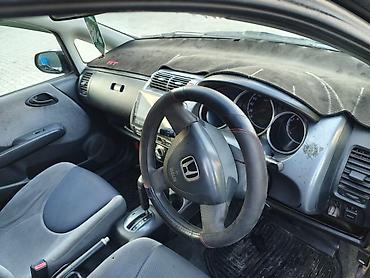 машина гетиз: Honda Fit: 2003 г., 1.3 л, Автомат, Бензин, Хэтчбэк — 7