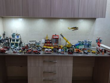 Игрушки: Продаётся Лего Всего 100 наборов Серии: City, Creator, Nexo knights