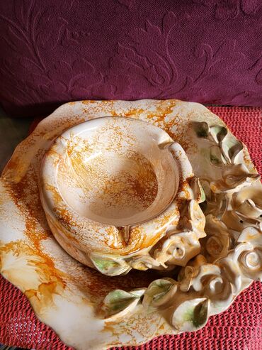 Kuhinjski setovi: Set nov rucni rad iz 80ih. pepeljara i cinija. Rucni rad. rucno — 7