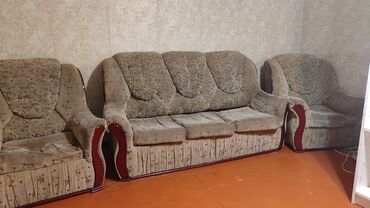 Masalar və oturacaqlar: Divan və kreslo dəstləri