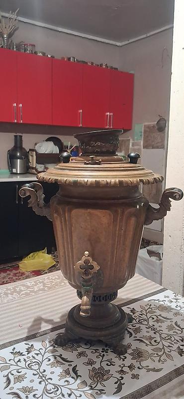 islənmis samovar: Antik mis samovar - Material: mis (bürünc tonlarında), əl işçiliyi — 1